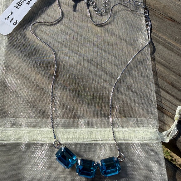 Sorrelli Elegant Silver Necklace with Blue Stones - Picture 3 of 4